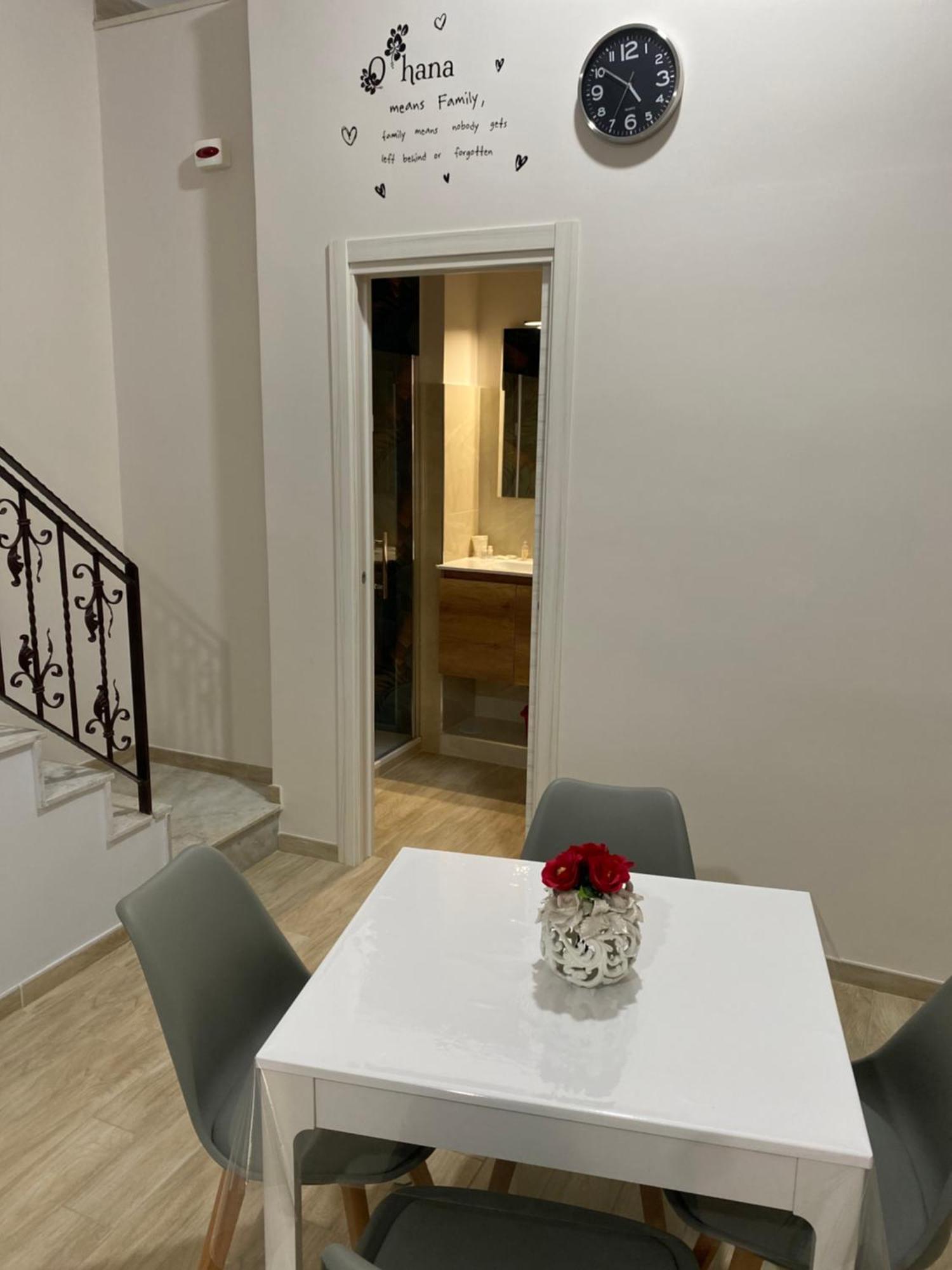 La Petite Maison เนเปิลส์ ภายนอก รูปภาพ